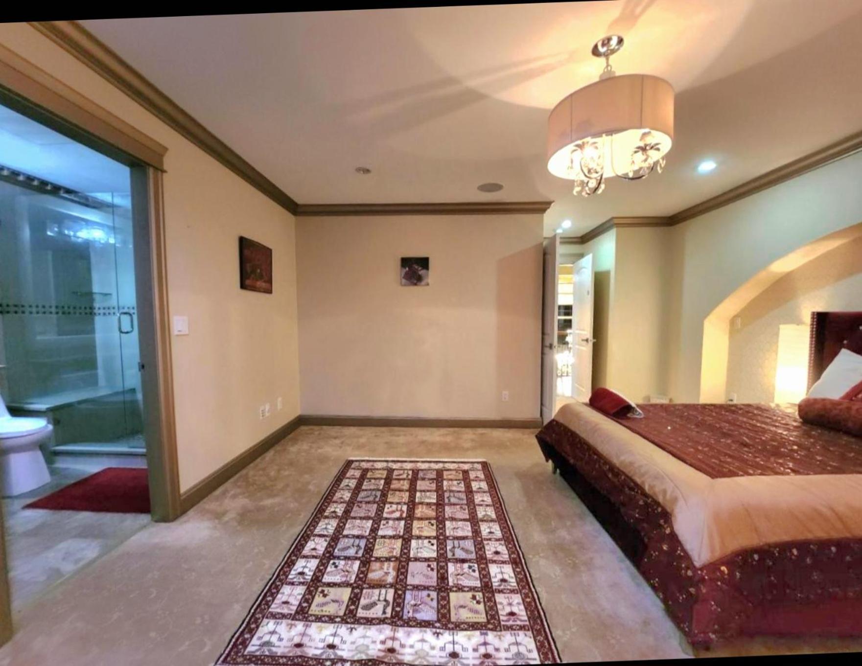 Empress Palace Hotel Surrey Esterno foto